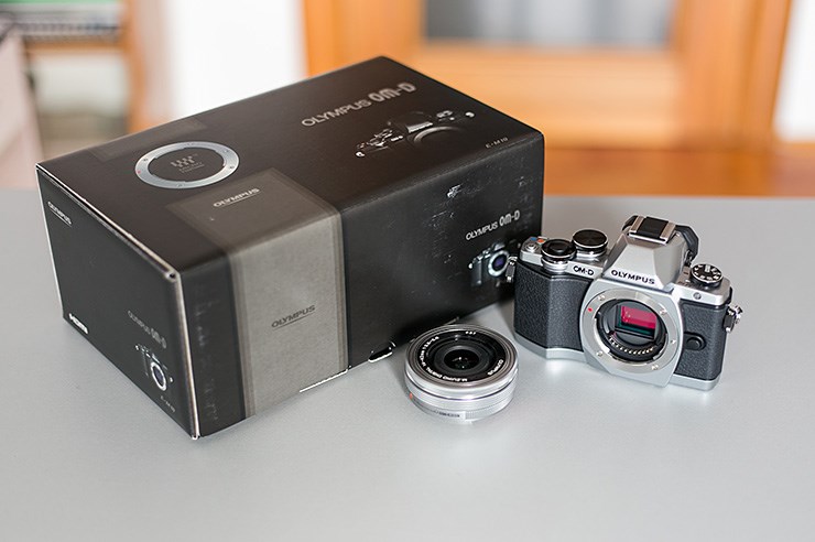 Olympus OM-D E-M10 (2).jpg